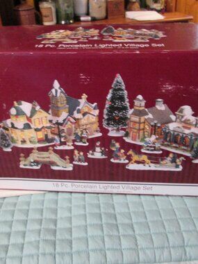 NEW vtg enchanted forest 18 pc village with light cord